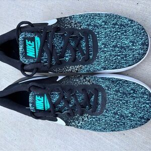 Nike Black and Teal Athletic Shoes